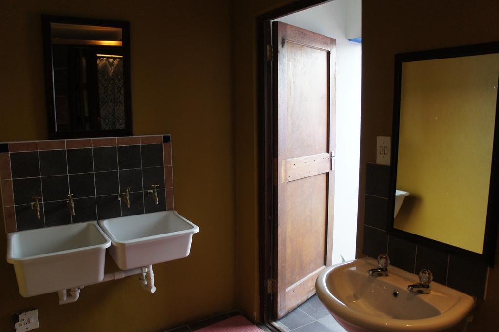 Hostel Cape Agulhas Backpackers Struisbaai Zimmer foto